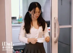 Thiên thần nhỏ về quê ăn tết bị bố dượng quan hệ vì càng lớn càng ngon